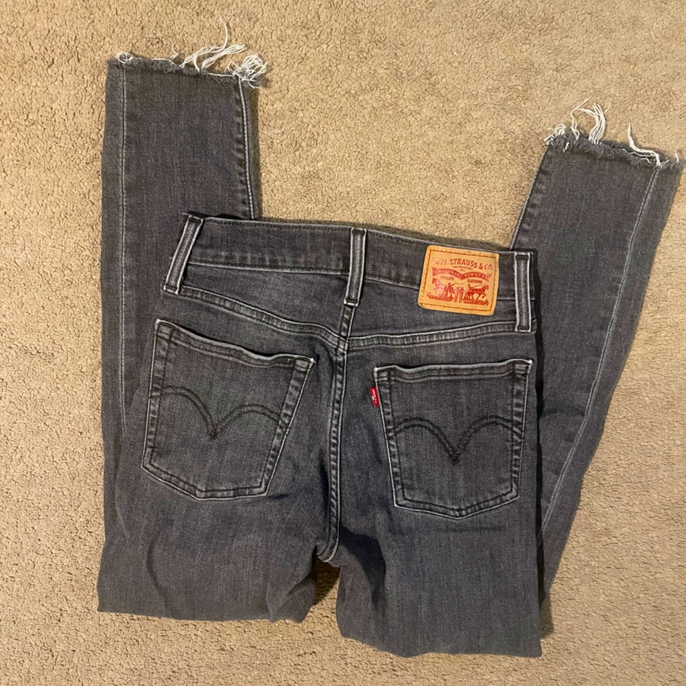 Levi’s wedgie skinny jeans 26 grey